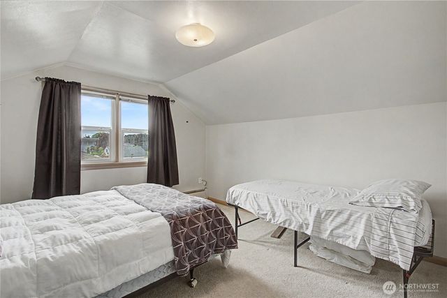 1409 9th Avenue, Longview, WA 98632
