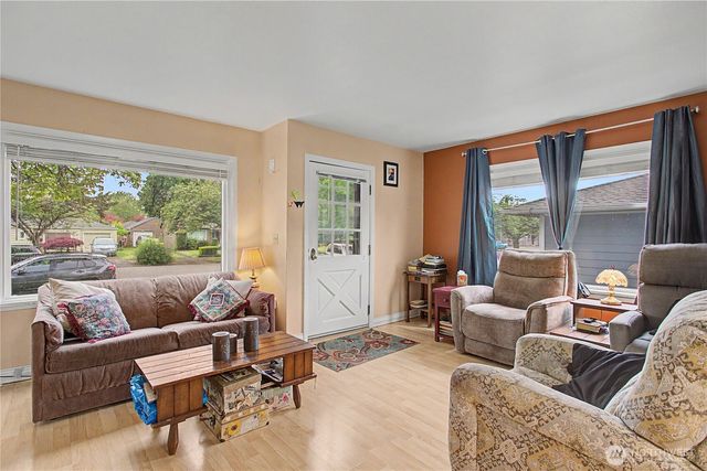 1409 9th Avenue, Longview, WA 98632