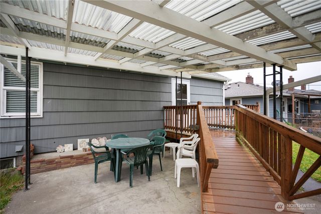 1409 9th Avenue, Longview, WA 98632