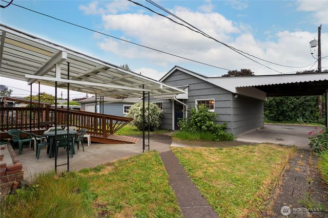 1409 9th Avenue, Longview, WA 98632
