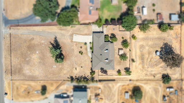 35580 John Albert Drive, Madera, CA 93636