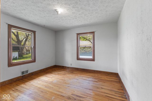 7104 Combs Road, Indianapolis, IN 46237