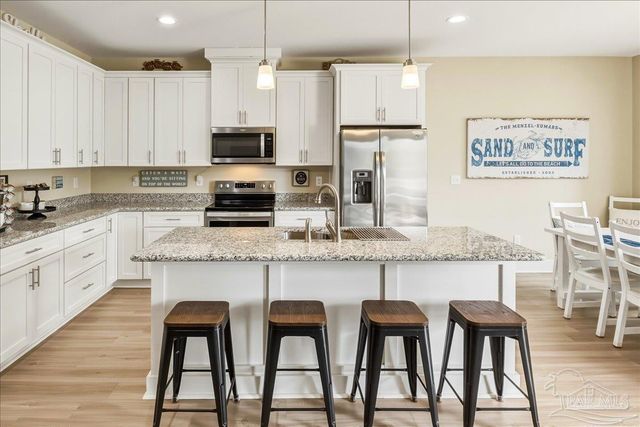 1612 Ponderosa Dr, Gulf Breeze, FL 32566