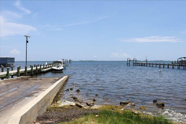 1612 Ponderosa Dr, Gulf Breeze, FL 32566
