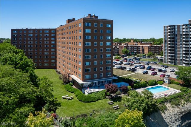 11850 Edgewater Drive 512, Lakewood, OH 44107