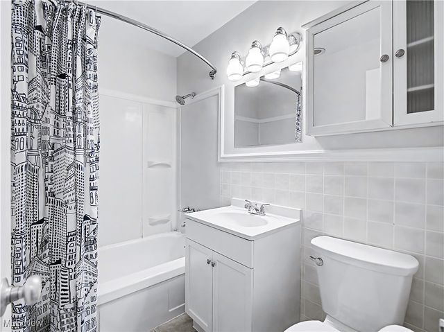 11850 Edgewater Drive 512, Lakewood, OH 44107