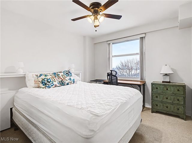 11850 Edgewater Drive 512, Lakewood, OH 44107