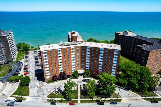 11850 Edgewater Drive 512, Lakewood, OH 44107