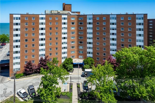 11850 Edgewater Drive 512, Lakewood, OH 44107