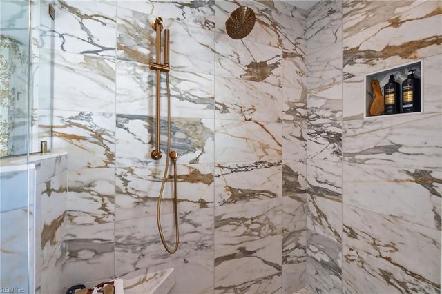 6031 Sam Callis CIR, Suffolk, VA 23434