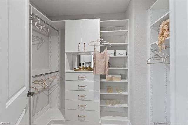 6031 Sam Callis CIR, Suffolk, VA 23434