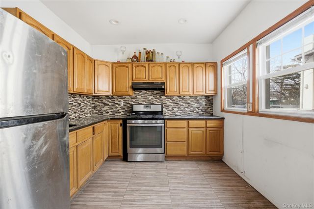 1046 Dickens Street, Far Rockaway, NY 11691