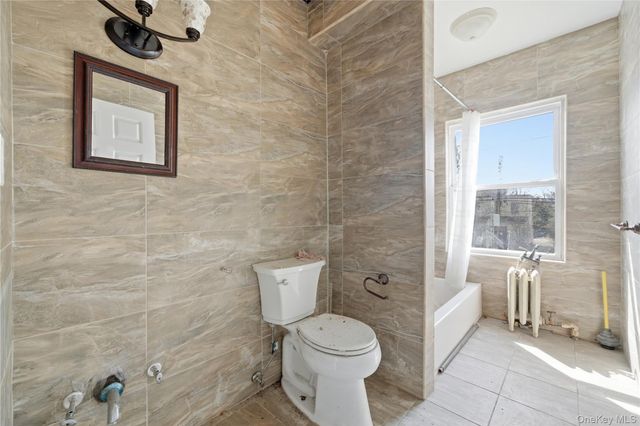 1046 Dickens Street, Far Rockaway, NY 11691