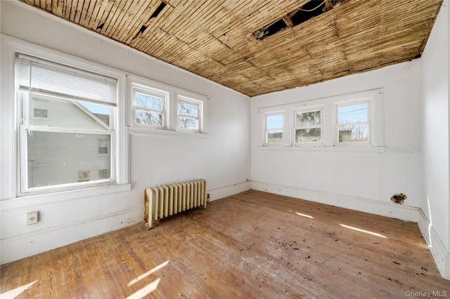 1046 Dickens Street, Far Rockaway, NY 11691