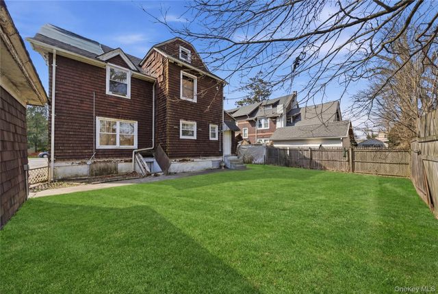 1046 Dickens Street, Far Rockaway, NY 11691