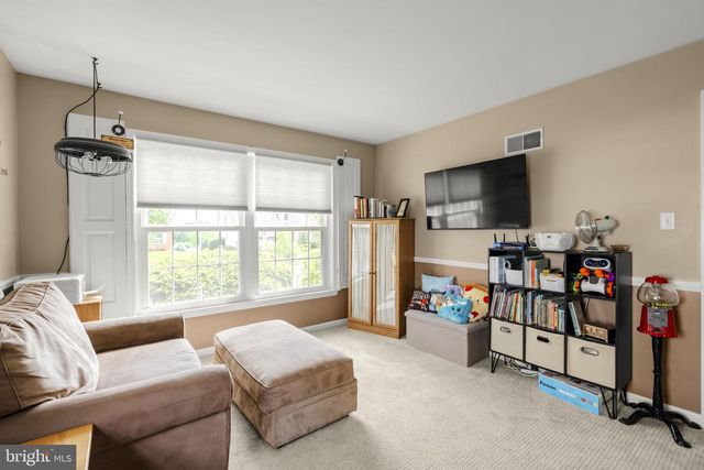 213 WILLOW DR, Denver, PA 17517