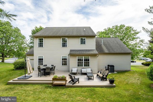 213 WILLOW DR, Denver, PA 17517