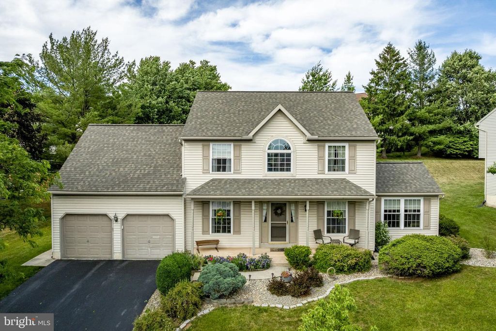 213 WILLOW DR, Denver, PA 17517
