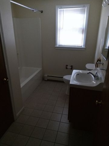 15 Catalpa Circle 1, Worcester, MA 01603