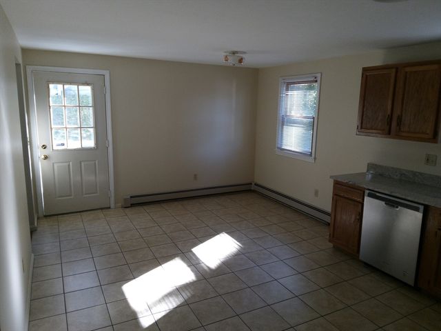 15 Catalpa Circle 1, Worcester, MA 01603