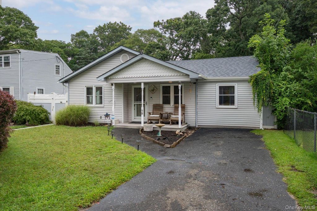 75 Westminster Drive, Shirley, NY 11967