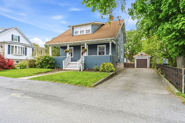 48 Thelma Ave, Somerset, MA 02726