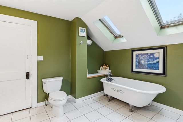 48 Thelma Ave, Somerset, MA 02726