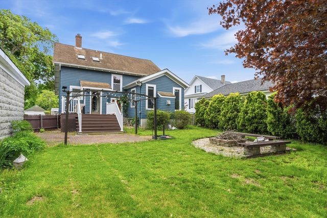 48 Thelma Ave, Somerset, MA 02726