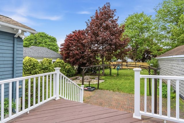 48 Thelma Ave, Somerset, MA 02726