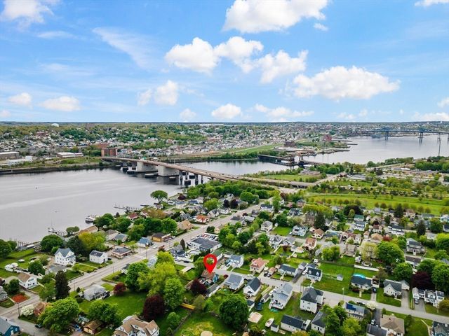 48 Thelma Ave, Somerset, MA 02726