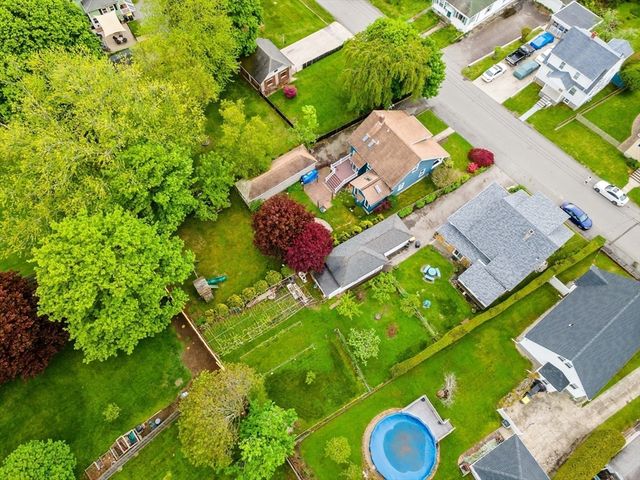 48 Thelma Ave, Somerset, MA 02726