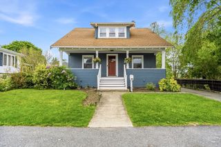 48 Thelma Ave, Somerset, MA 02726