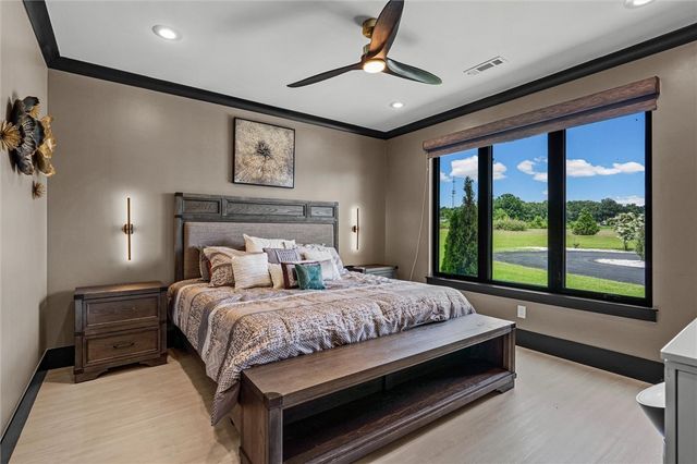 1011 NW Vaughn Road, Bentonville, AR 72713