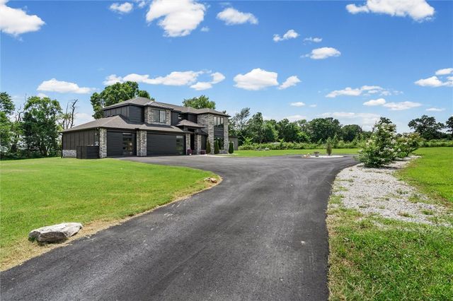 1011 NW Vaughn Road, Bentonville, AR 72713