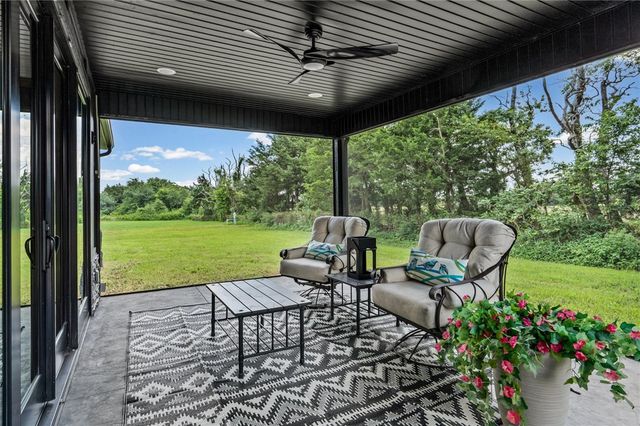 1011 NW Vaughn Road, Bentonville, AR 72713