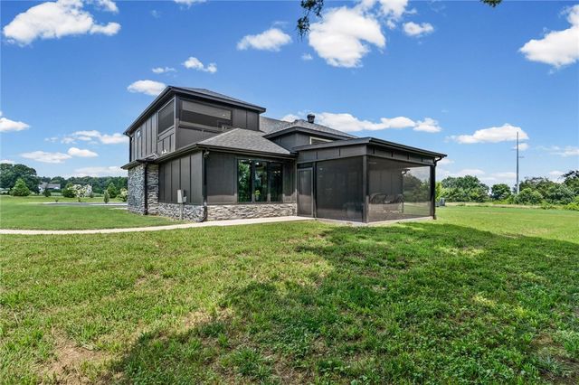 1011 NW Vaughn Road, Bentonville, AR 72713