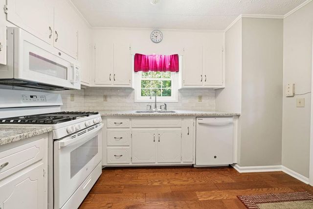 7270 Valley Drive, Winston, GA 30187
