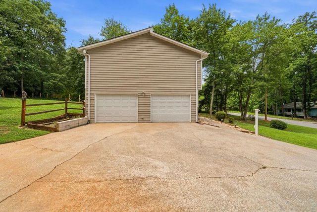 7270 Valley Drive, Winston, GA 30187