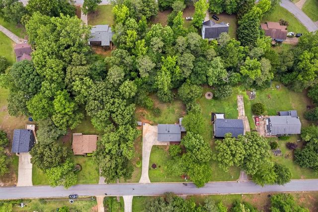 7270 Valley Drive, Winston, GA 30187