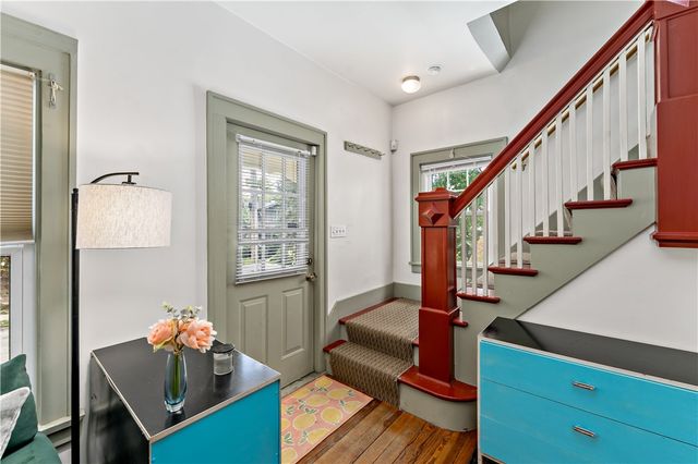 141 Lacrosse St, Edgewood, PA 15218