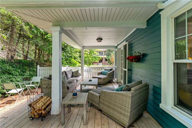 141 Lacrosse St, Edgewood, PA 15218