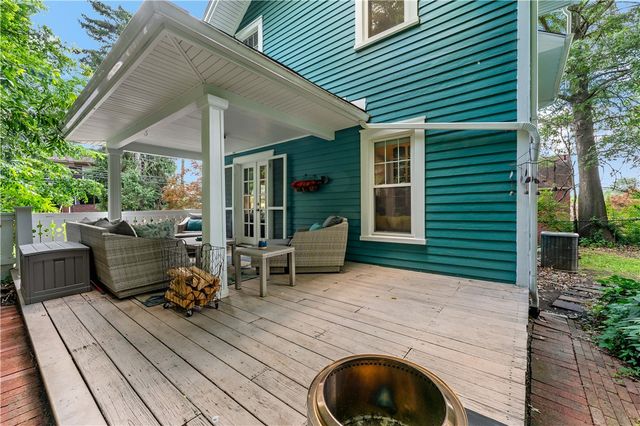 141 Lacrosse St, Edgewood, PA 15218