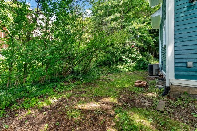 141 Lacrosse St, Edgewood, PA 15218
