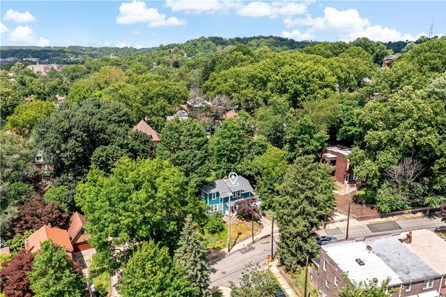 141 Lacrosse St, Edgewood, PA 15218