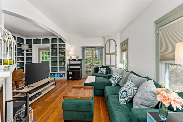 141 Lacrosse St, Edgewood, PA 15218