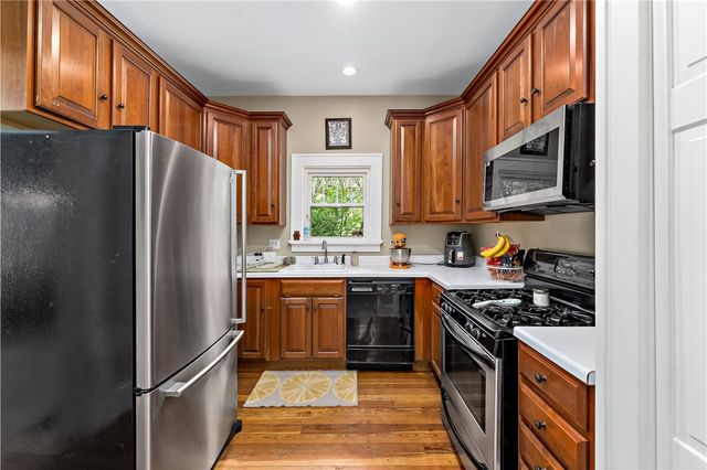 141 Lacrosse St, Edgewood, PA 15218