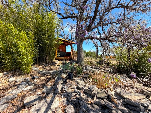 1721 Fm 3424, Canyon Lake, TX 78133