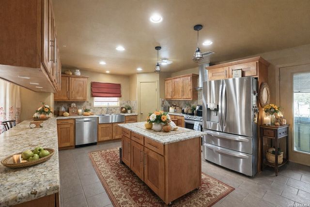 1721 Fm 3424, Canyon Lake, TX 78133