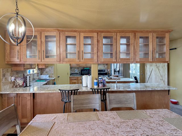 1721 Fm 3424, Canyon Lake, TX 78133