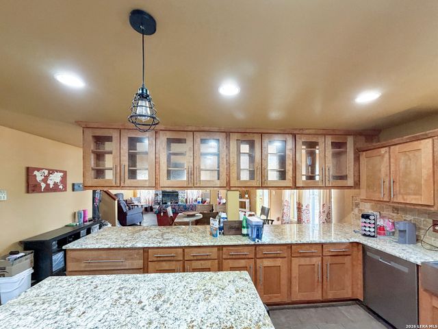 1721 Fm 3424, Canyon Lake, TX 78133